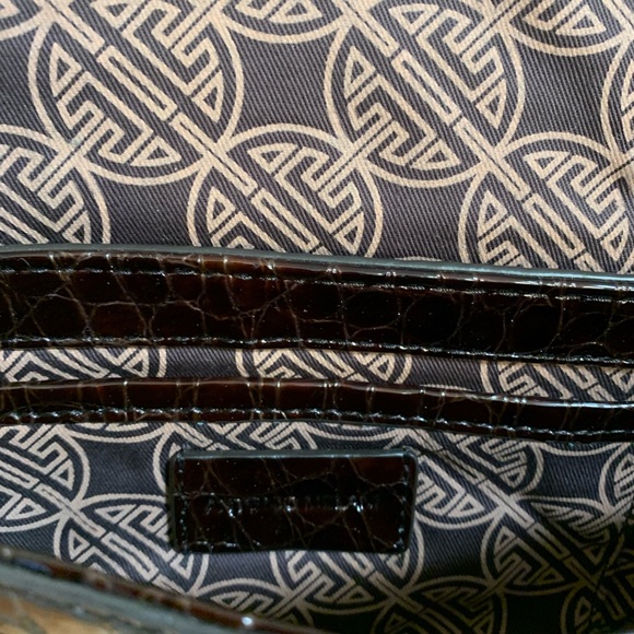 NWOT ANTONIO MELANI Espresso Patent Leather Embossed Croco Clutch Handbag - Picture 3 of 7